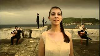 Madredeus - Ao Longe o Mar "The Faraway Sea" (English subtitles)