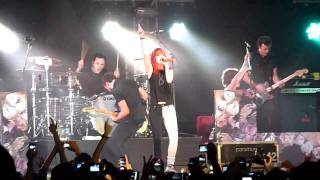 [HD] Paramore-Feeling Sorry (Live in Jakarta 2011)