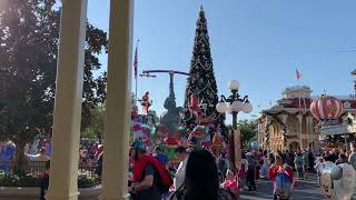 Magic Kingdom Parade  -  Disney Festival of Fantasy #disney #orlando #florida