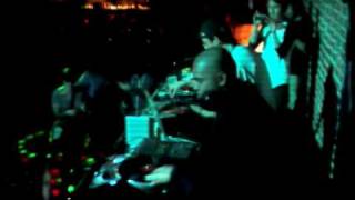 DJ ITCHY THE KILLER FEATURING DJ ONESHOT/ LIVE @ VOODOO LOUNGE/ PART 1/1