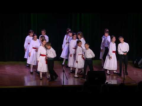 KUD "Kvadrilja", Trogir - mlađa dječja folklorna skupina - "Lipe jesu zelene livade"