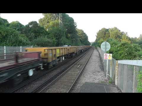 (HD) Freshly painted GBRf 66740 & 66171 pass East Farleigh - 7/7/13