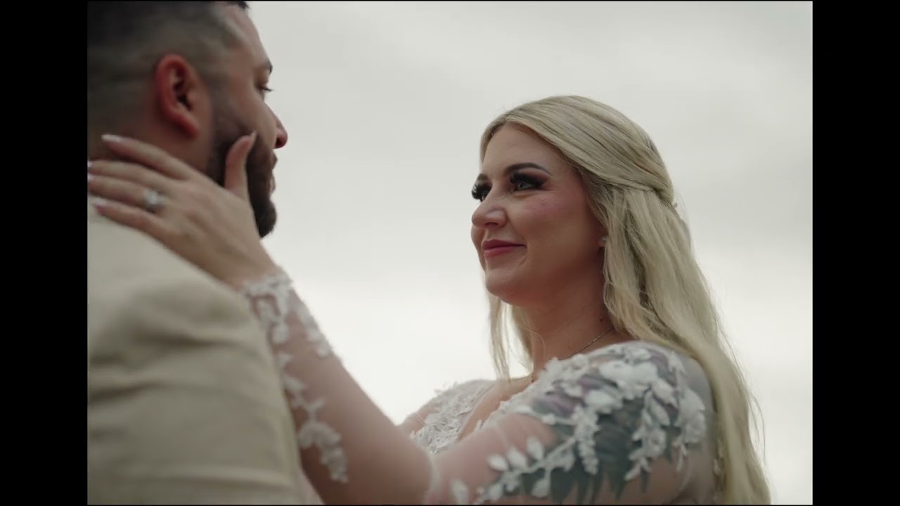 Highlights of the beautiful wedding of Tiffanie + Ryan in Manuel Antonio 