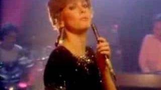 Olivia Newton-John - Make A Move On Me (Video-1981)