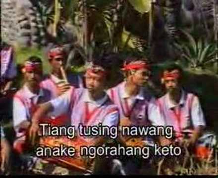 Ngiring megenjekan sareng Sami-Genjek Dance-Pipi Sujenan