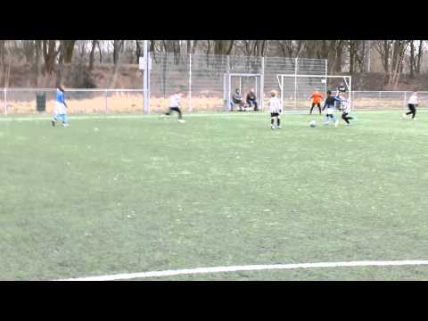 Voetbal fragmenten DWS E3 - SDZ E2      2013         (4-2)