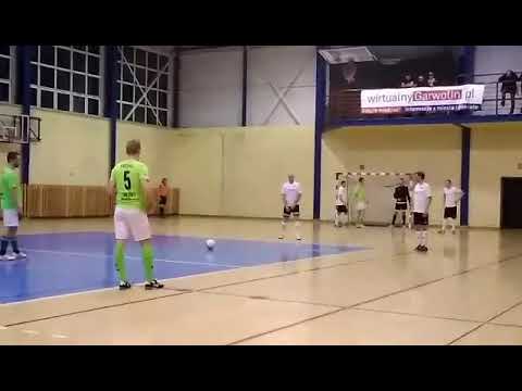 Zdrowie Garwolin vs Futsal Ursus - rzut wolny