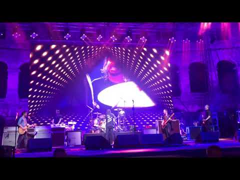 FOO FIGHTERS - WHEELS @ PULA ARENA 19.6.2019 FAN GETS TO PLAY DRUMS