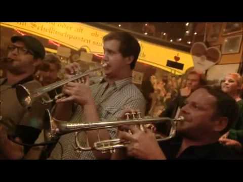 Inas Nacht -Moop Mama -geh mit uns