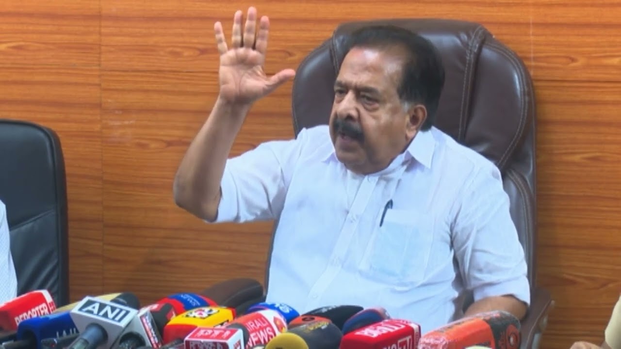 "പിഎം ശ്രീയിൽ ഒപ്പിട്ട് ഒരു ഗഡു വാങ്ങിയ്ക്കുകയും ചെ?