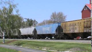 preview picture of video 'CN 8910 Dale, WI 5-18-14'
