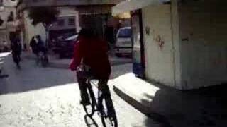 preview picture of video 'Cycling along the old city of Rethymno part 1'