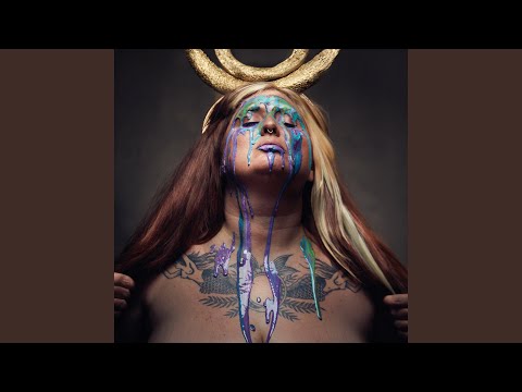 Videoclip de Oracle — Sarah McCoy