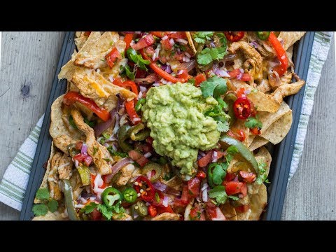 Loaded Chicken Fajita Nachos - Packed to Snack!