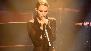 Anna Calvi - First we kiss @ Melkweg (3/8)