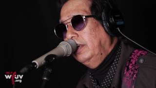 Alejandro Escovedo - &quot;Heartbeat Smile&quot; (Live at WFUV)