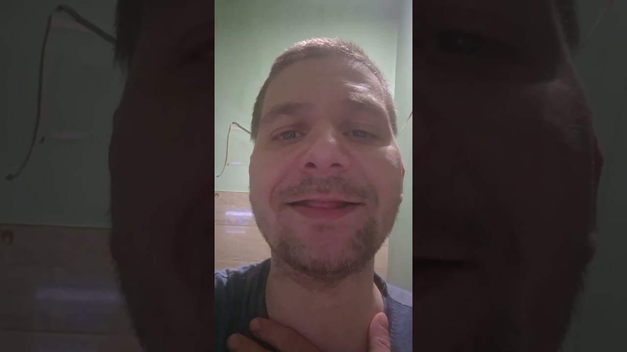 Dzwonię do faceta w komputerowym i powiedział, że musi mi zamówić procesor do komputera, widobie