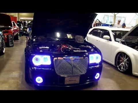 Chrysler 300 Headlights Changing Colours