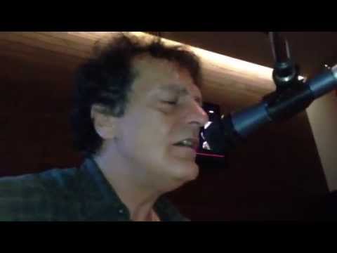 Joe Gimpel at bar Verga - It's all over now baby blues