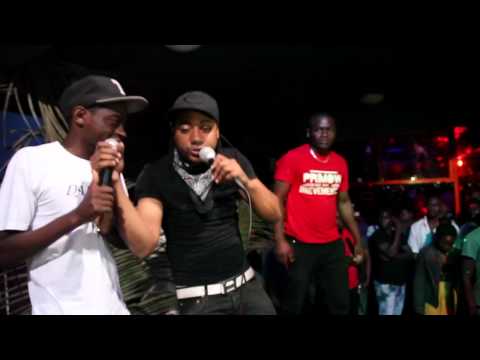 Actuaçaõ de Erick Dariuz e Extremo Signo -no Munga Club