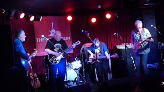 Ducks Deluxe 07 Long John Half Moon Putney 30122012