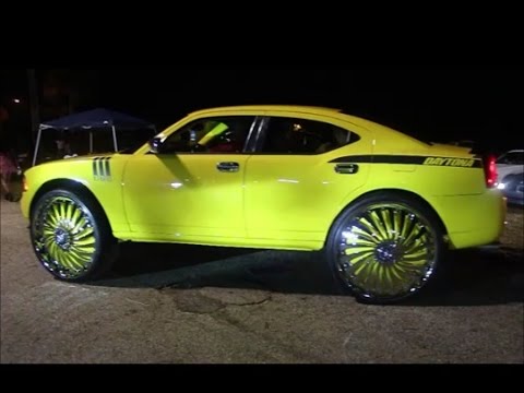 Yellow Charger 32" DUB Floaters - Orlando Classics Ridin Big Car Show 2014