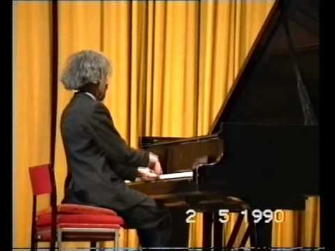 Alexander Satz  plays  A.Scriabin's Impromptu Op 14 No 2