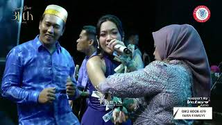 Download lagu payung hitam _ Erika syaulina II familys group mp3