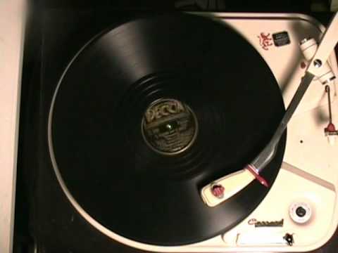 Vintage Greek Music - ''H Vasilo ke H Maro'' kalamatiano