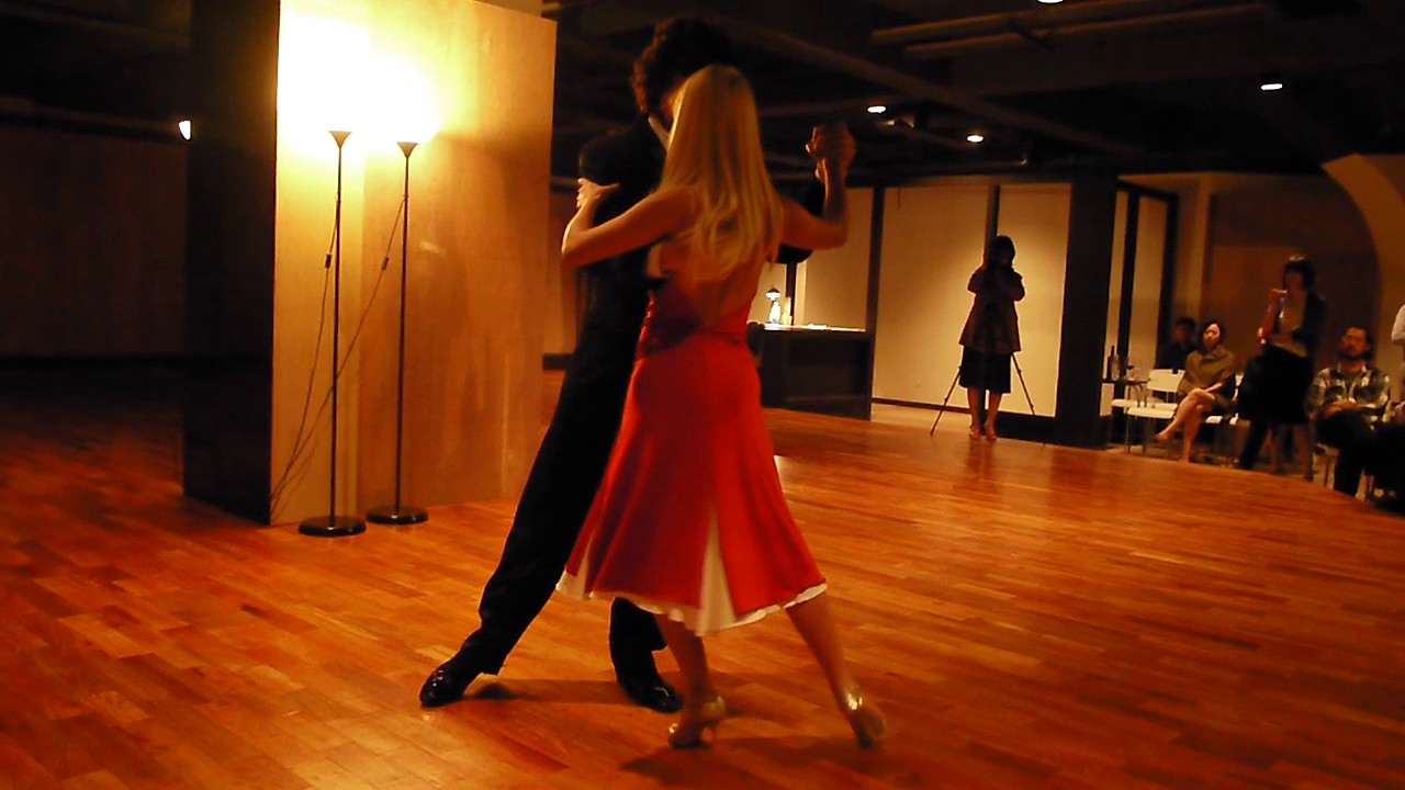 2013 10 25 Federico Naveira & Sabrina Masso (2) Astor Piazzolla - El Recodo