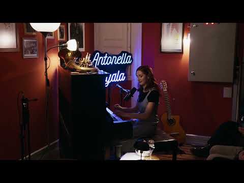 Antonella Sigala - París (Acústico Aniversario Cine Noir)