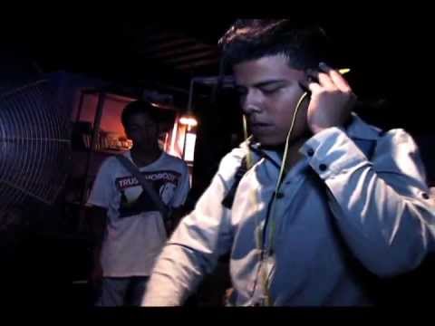 Wow Records Company presenta Dj Krizis en The Bull Discoteque