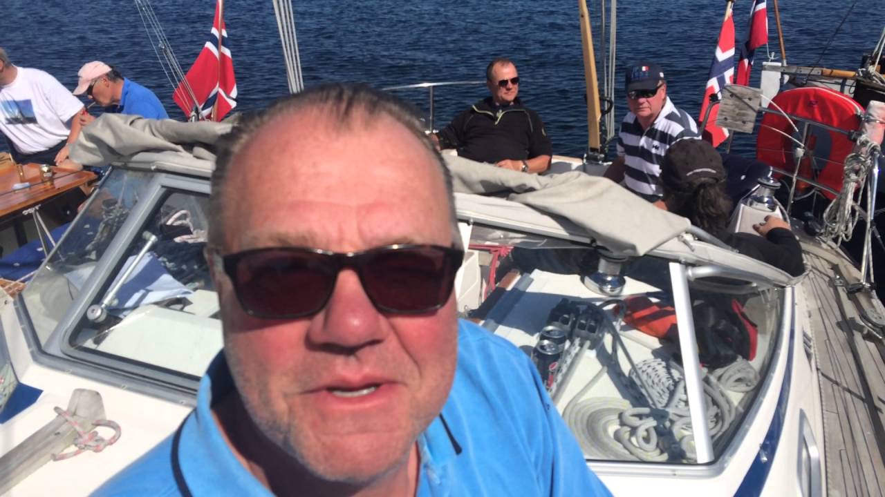 Truls Berger sails from Son with the class with everything on