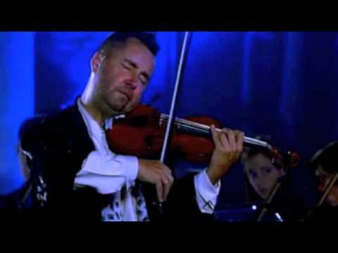 Nigel Kennedy performing J.S. Bach's  A minor violin concerto