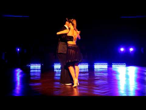  Sebastian Arce  and  Mariana Montes  are  dancing  to  the  tango  "  Buscandote  "