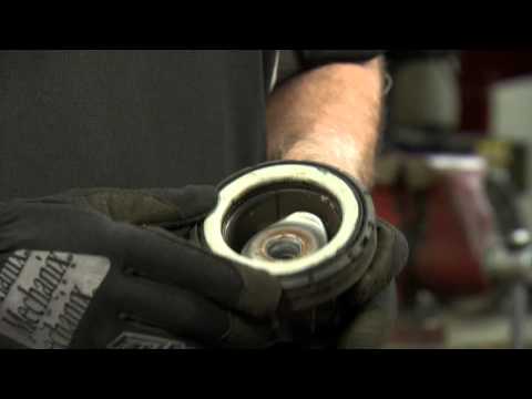 Monroe | OESpectrum Strut Install on 2005 Mercedes-Benz C230 Kompressor Sport