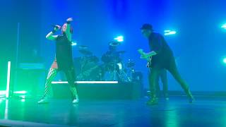 Garbage - Dumb (live 2018)