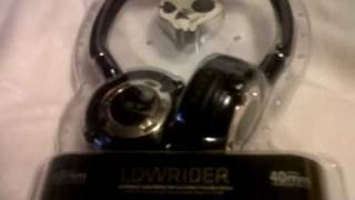 Video thumbnail for Skullcandy Lowrider Headphones Unboxing/Review by SuperCurtiis