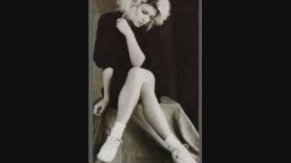 kim wilde - Shoot To Disable(1983)