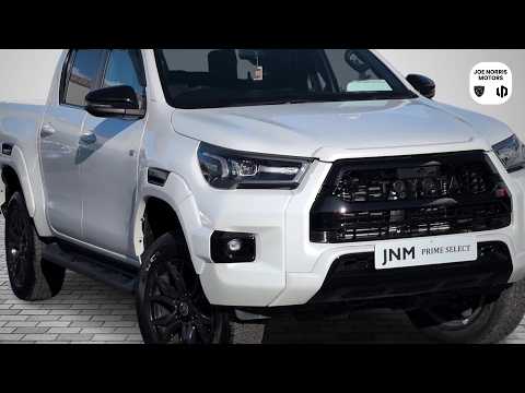 Toyota Hilux 2.4 Z GR SPORT DIESEL DOUBLE CAB 4WD - Image 2