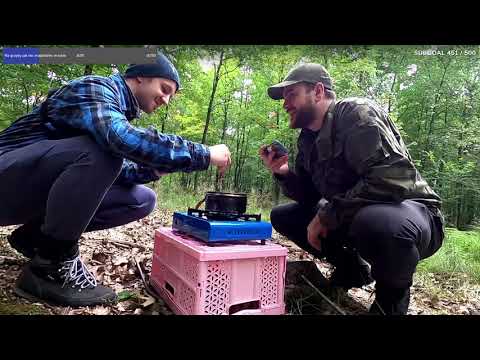 Kuchenka polowa w lesie i test racji żywnościowej do Bushcraftu.