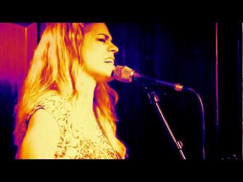 Alexandra Jardvall - Fix You (Coldplay cover live)