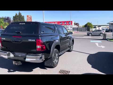 Toyota Hilux 2.8 D/Cab Sr5 Auto - Image 2