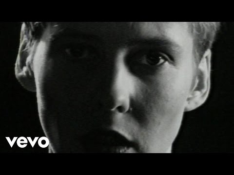 Papermoon - Tell Me A Poem (Video)