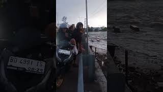 Download lagu cuaca angin badai di kota bengkulu, mp3