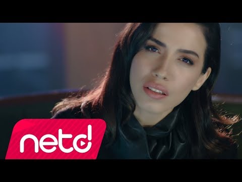 Burcu Güneş - Üryan Geldim