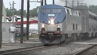 preview picture of video 'Amtrak's California Zephyr stops at Ottumwa, IA, May 2005'