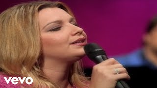 Bill &amp; Gloria Gaither - O Come Angel Band [Live] ft. The Isaacs