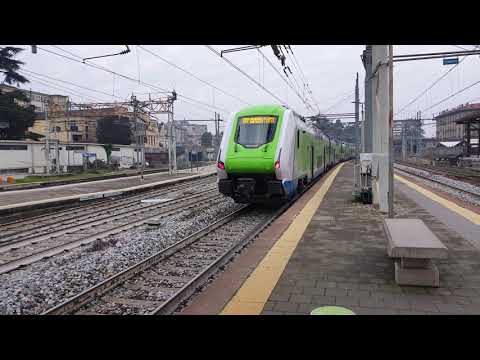 ETR 521 Caravaggio S8 per Lecco in Partenza da Monza