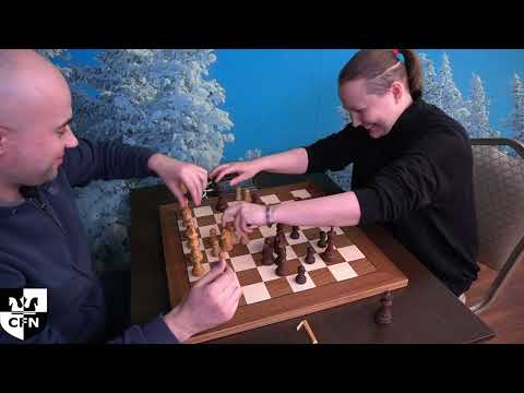 GM A. Moskalenko (2438) vs GM V. Gunina (2353). Chess Fight Night. CFN. Blitz